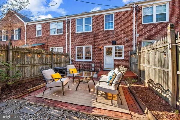 $2,900 | 183 Stanmore Road, Baltimore, MD 21212