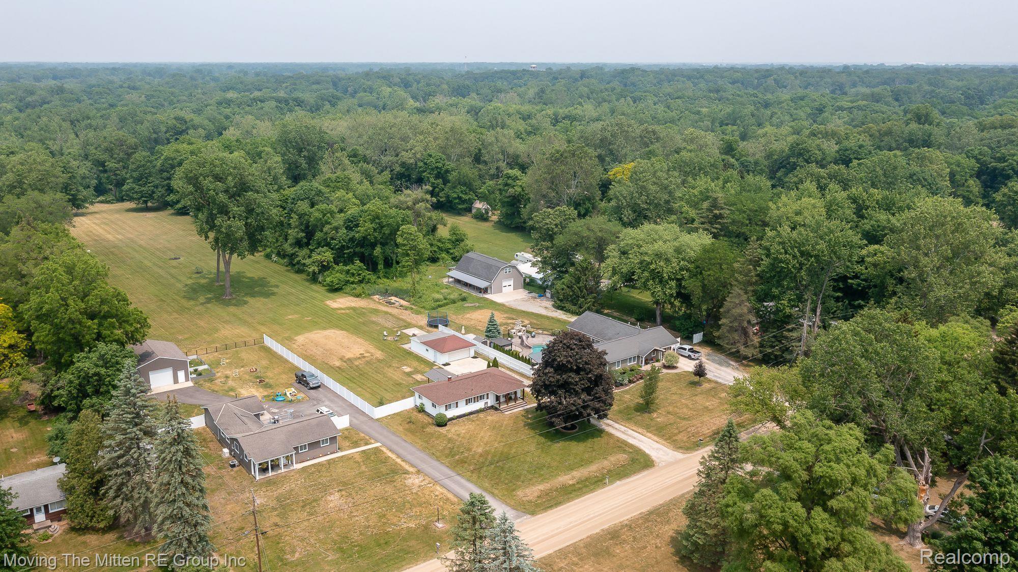 40302 Robbe Road Belleville, MI 48111 - Photo 2 of 73 Gallery Image 2