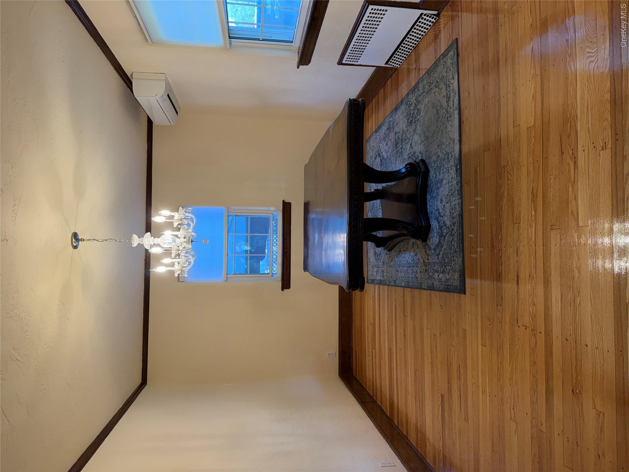 27 Upland Road Great Neck, NY 11020 - Photo 6 of 13