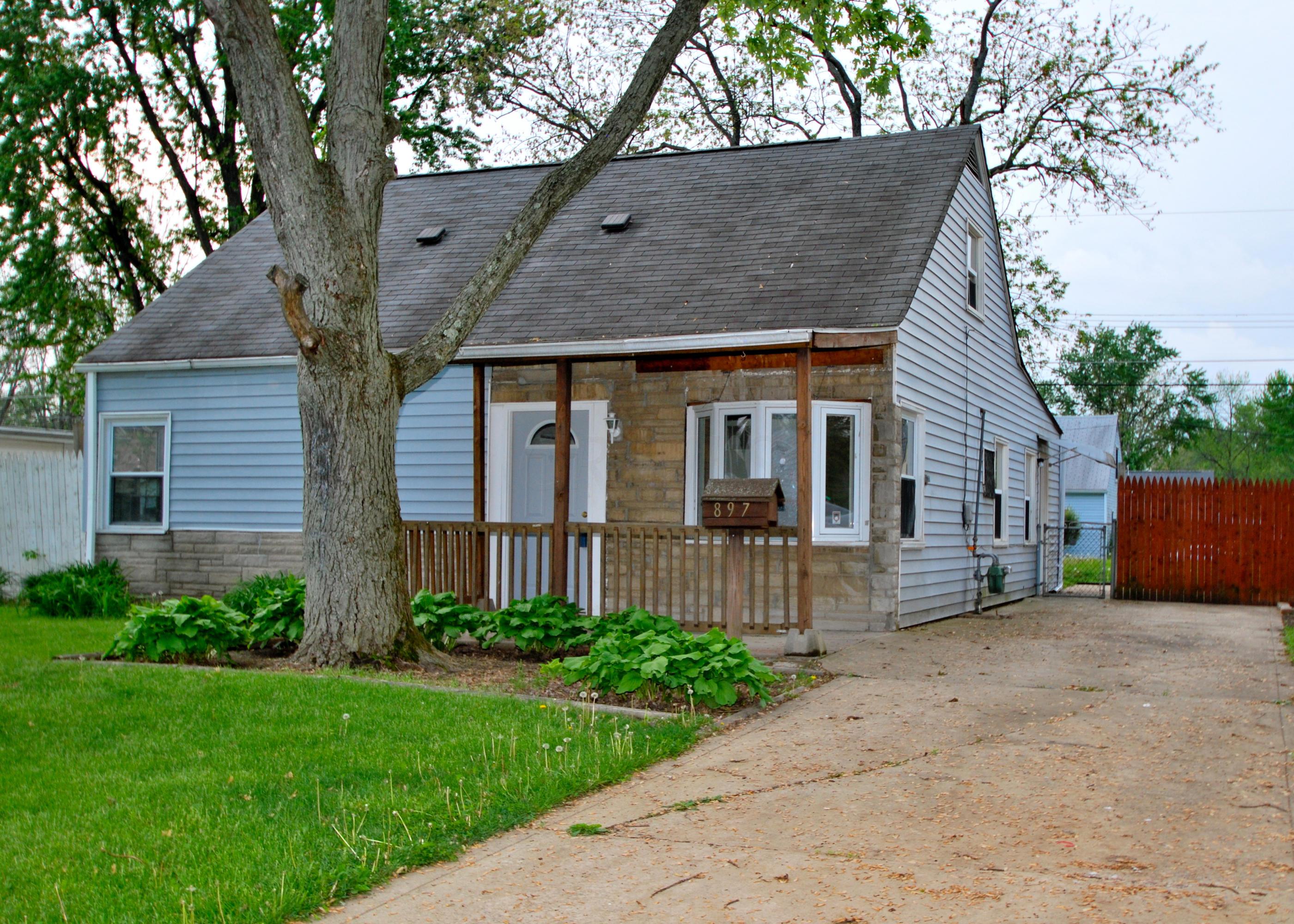897 Bucknell Road Whitehall, OH 43213 - Photo 1 of 30