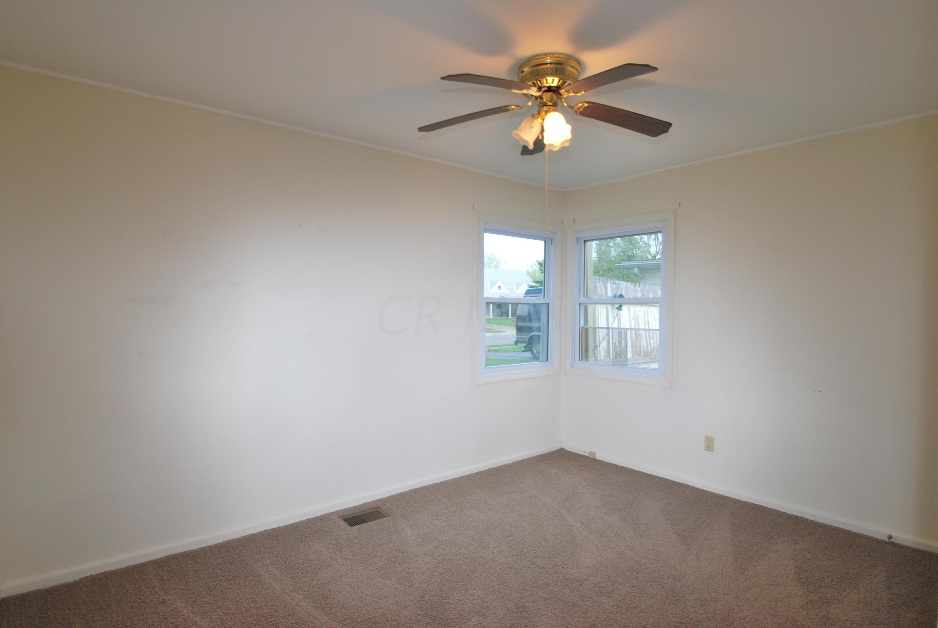897 Bucknell Road Whitehall, OH 43213 - Photo 16 of 30