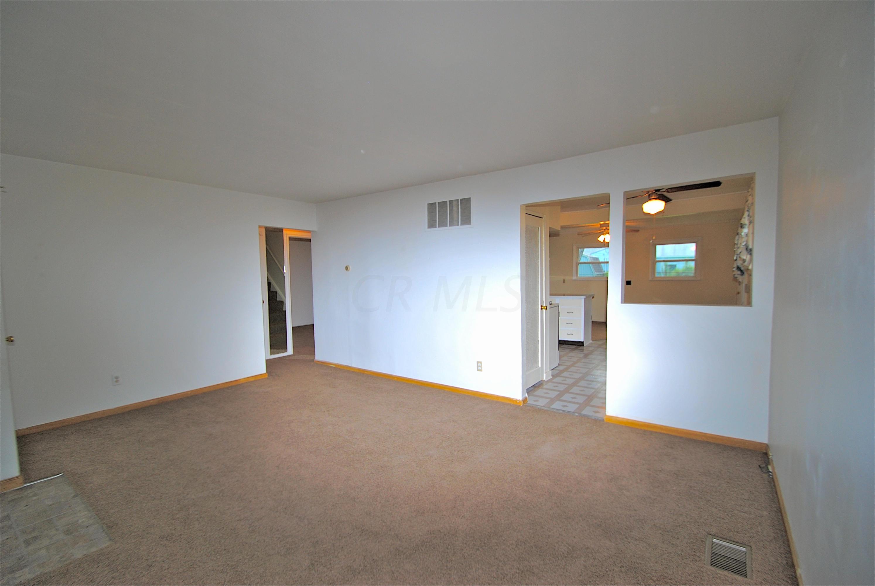 897 Bucknell Road Whitehall, OH 43213 - Photo 3 of 30
