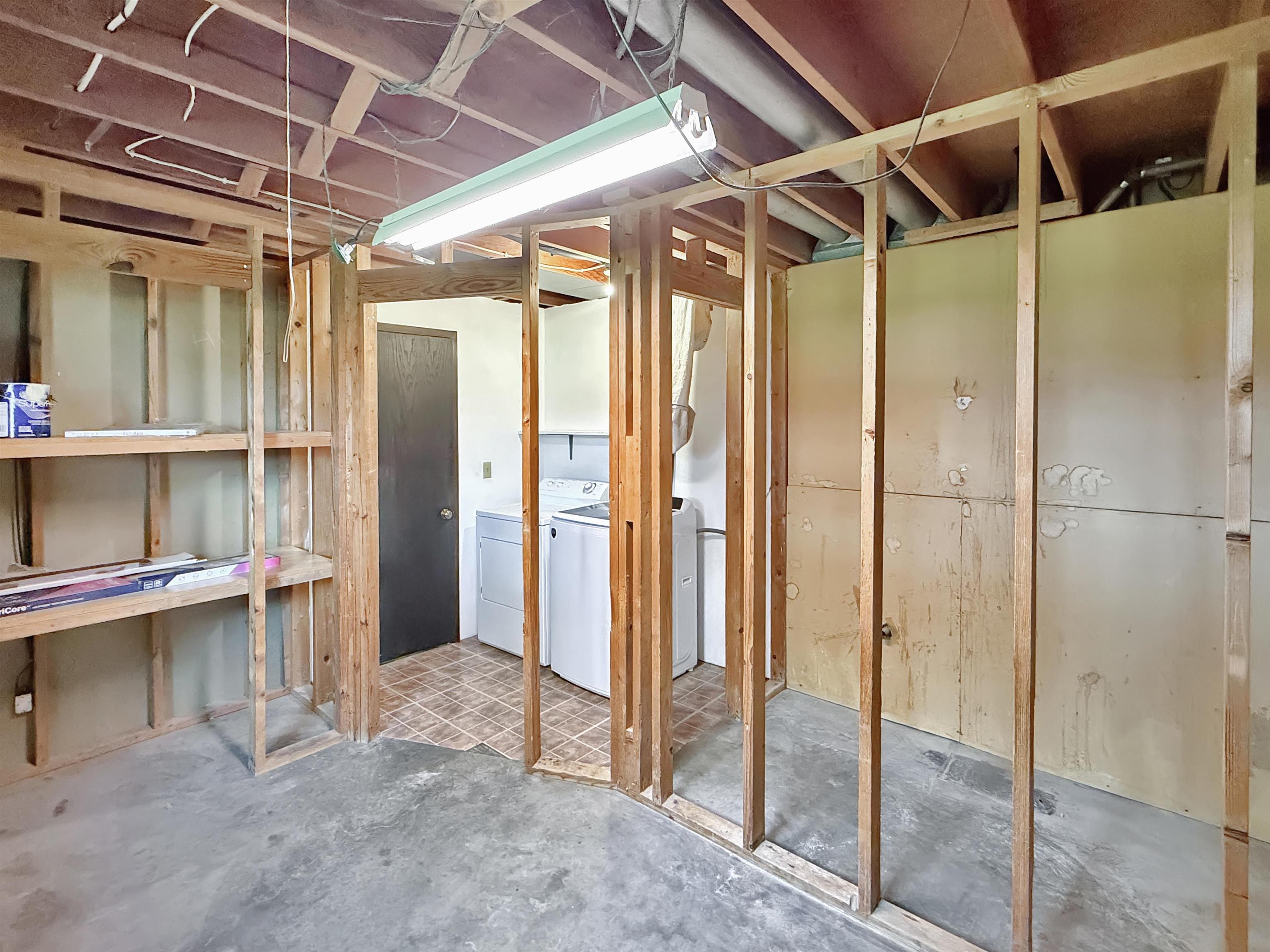 130 Barton Road Oshkosh, WI 54904 - Photo 16 of 25 Gallery Image 16