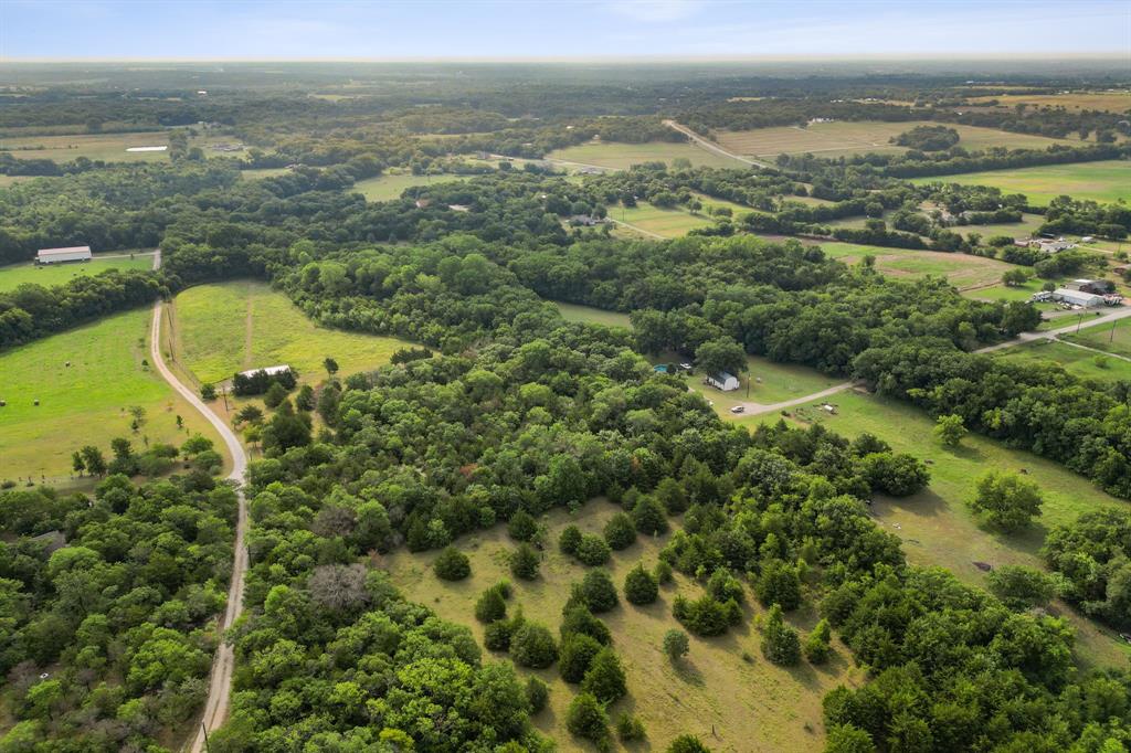 232 Dancing Meadows Van Alstyne, TX 75495 - Photo 4 of 9