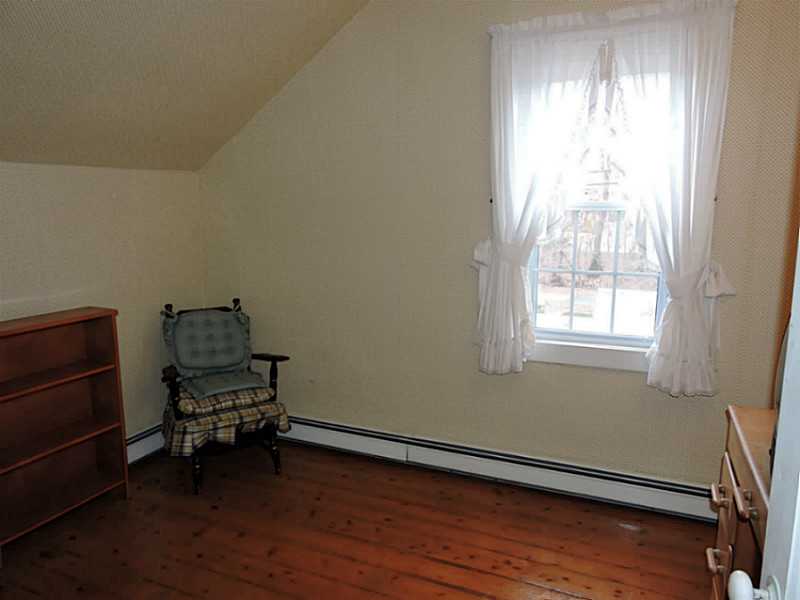 35 County Road Barrington, RI 02806 - Photo 17 of 25 Bedroom. 4th bedroom...