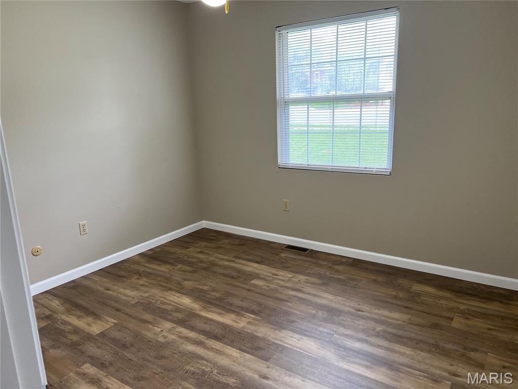 3211 College Avenue Alton, IL 62002 - Photo 9 of 14