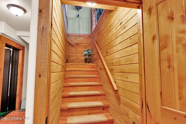$1,590,000 | 1611 Round Lake Road, St. Maries, ID 83861