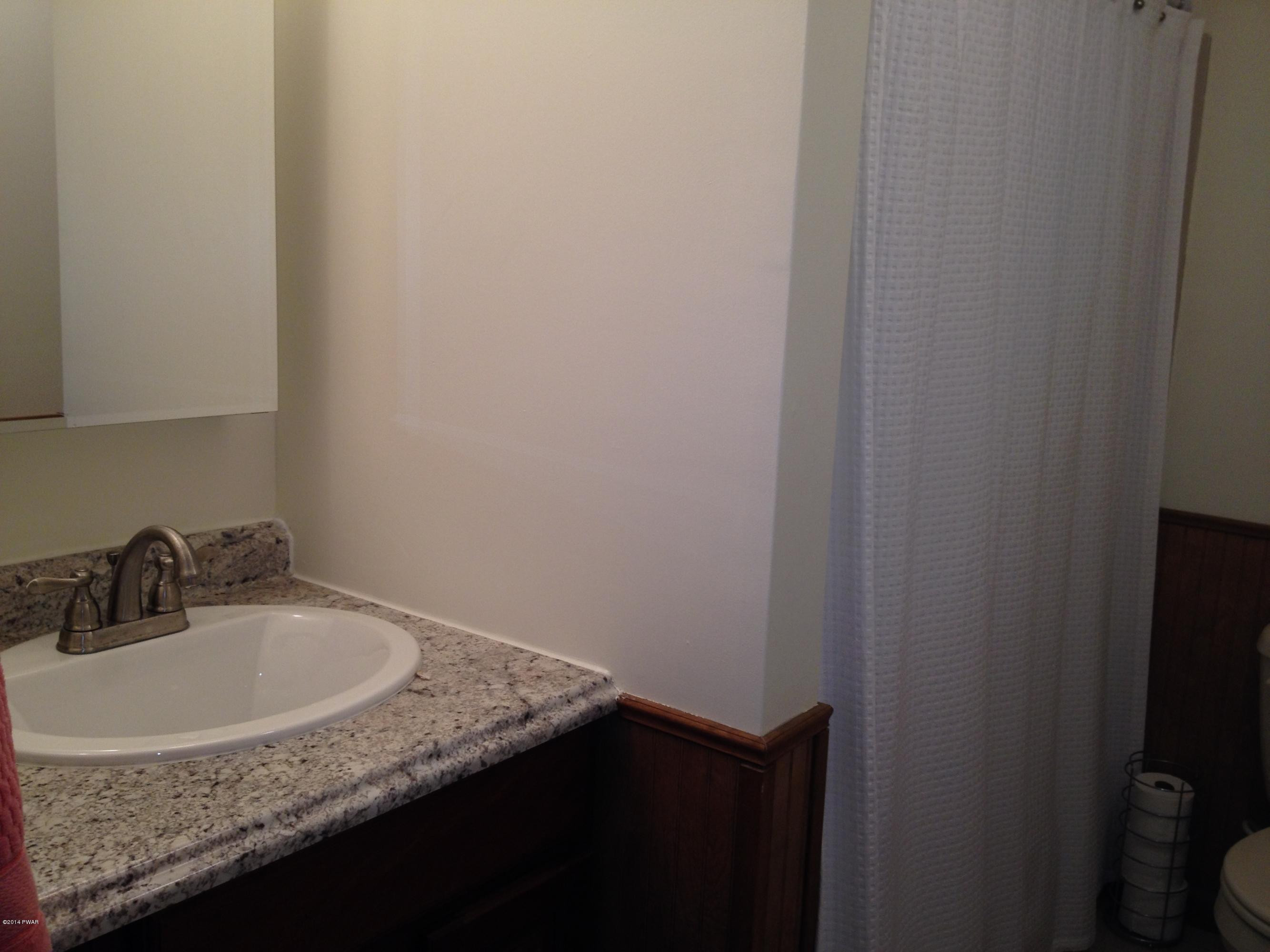 124 Stonehenge Road Milford, PA 18337 - Photo 29 of 52 Gallery Image 29