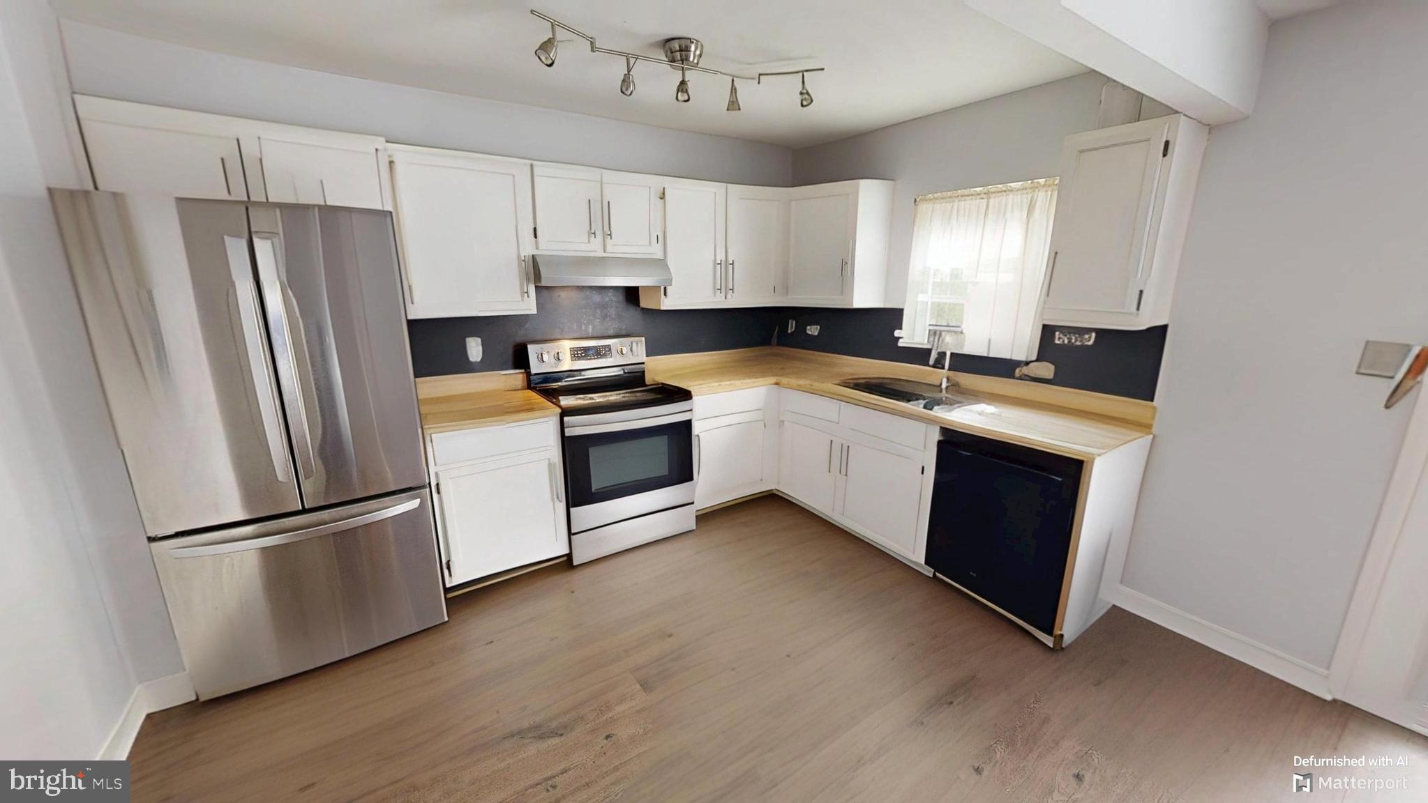 13 Powder View Court Nottingham, MD 21236 - Photo 4 of 15 Gallery Image 4