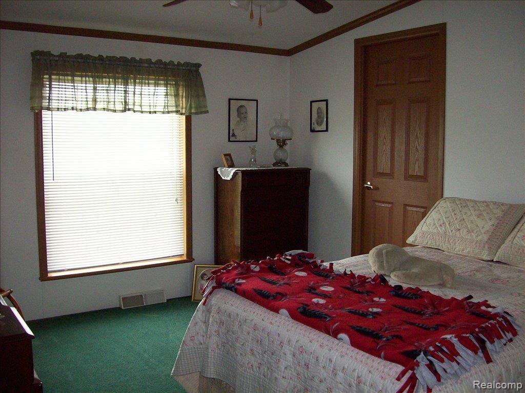 12447 Burt Road Memphis, MI 48041 - Photo 9 of 13 bed2