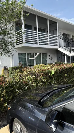 $155,000 | 1005 Southeast 15th Street, Unit 5D, Fort Lauderdale, FL 33316