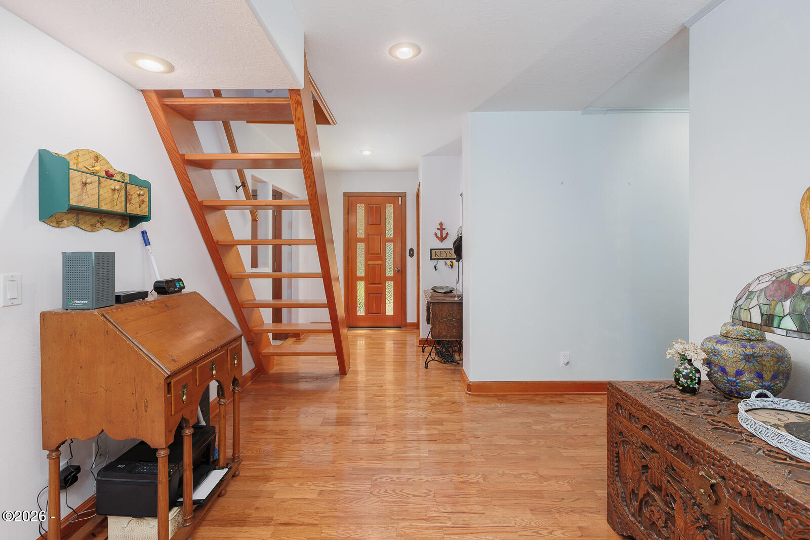 664 Little Switzerland Road Tidewater, OR 97390 - Photo 21 of 68 entry hall and stairs