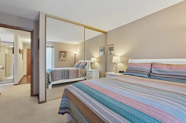 $199,000 | 2445 Londin Lane East, Unit 212, Maplewood, MN 55119