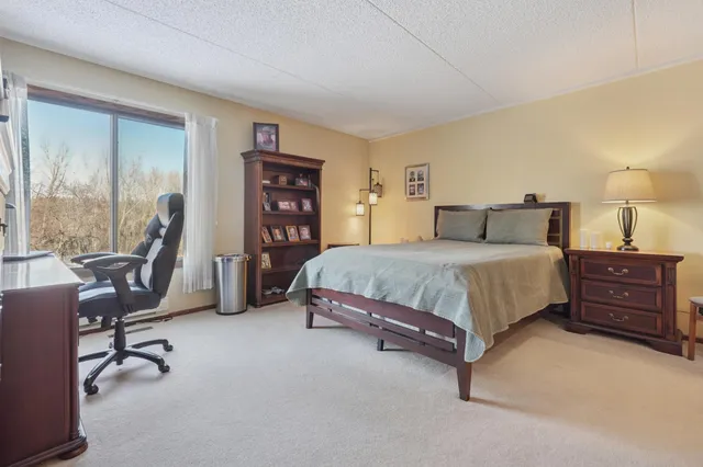 $199,000 | 2445 Londin Lane East, Unit 212, Maplewood, MN 55119