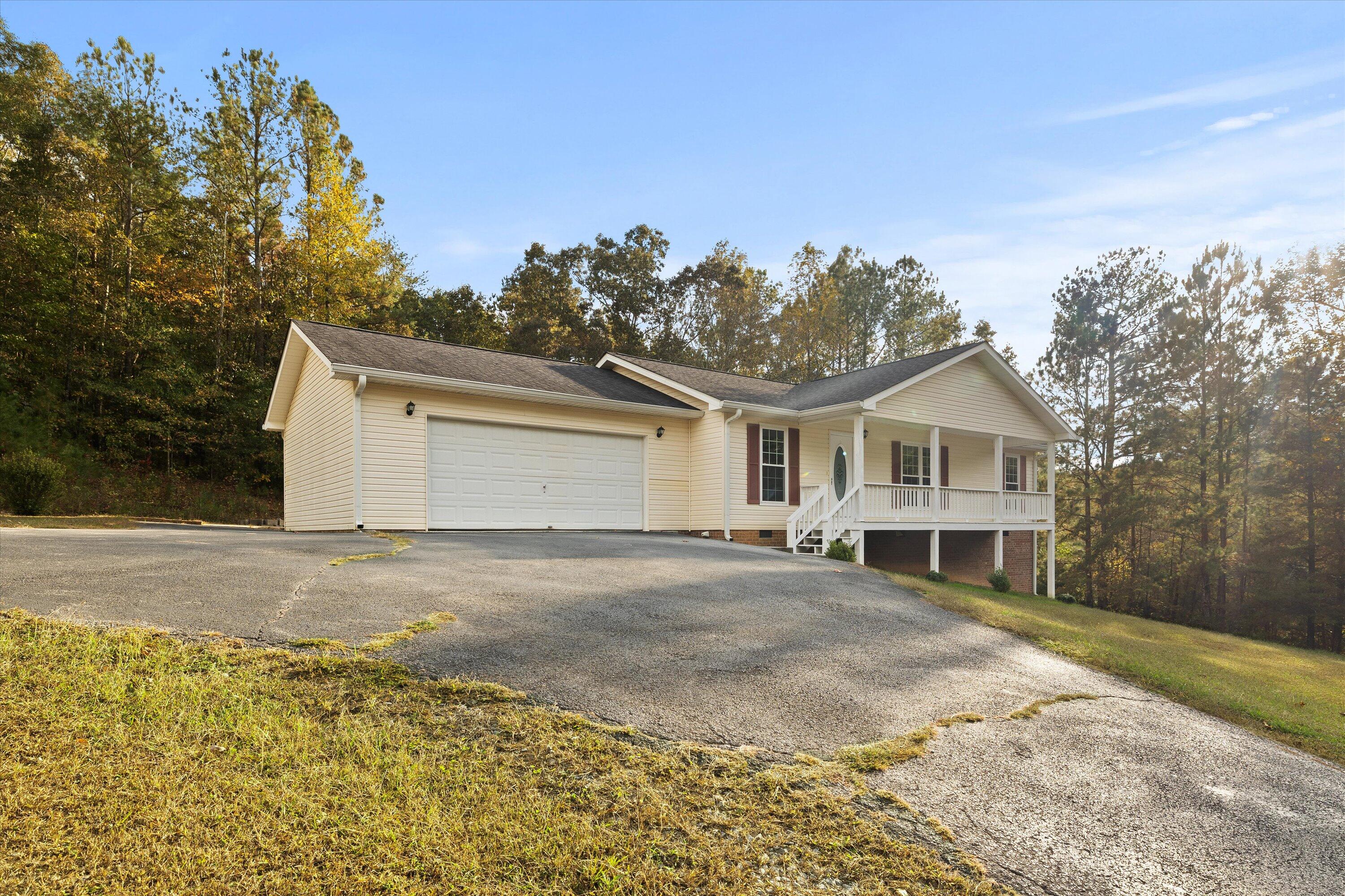323 West Rogers Road LaFayette, GA 30728 - Photo 4 of 28 02-323 W Rogers Rd-02