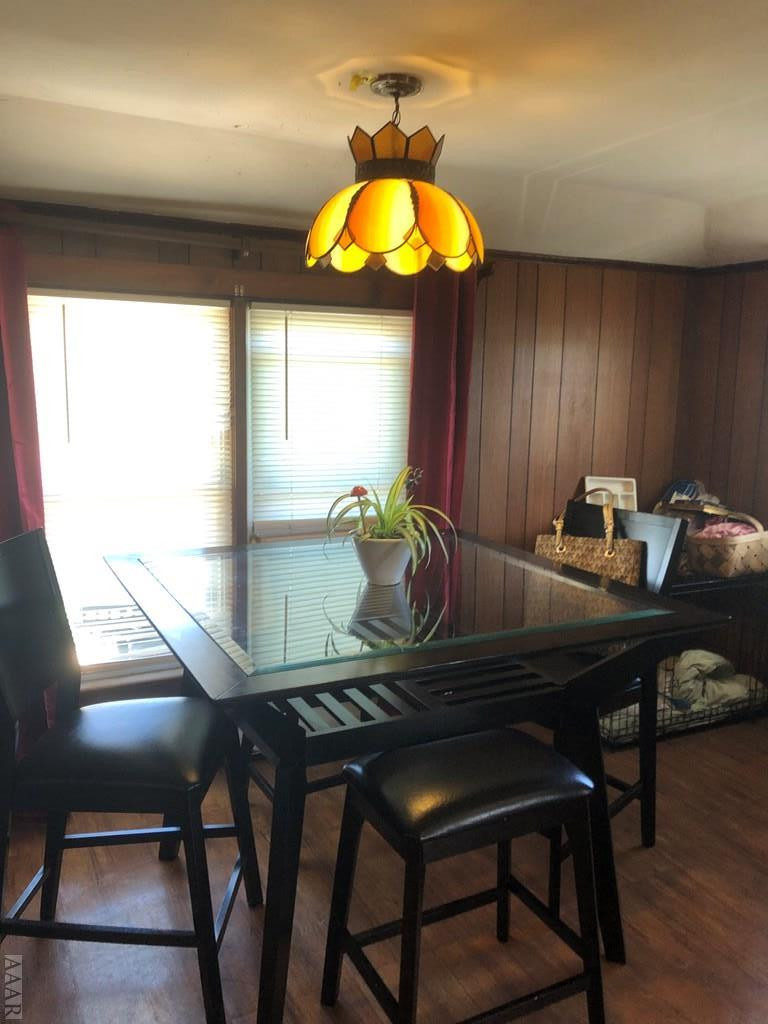 177 Cason Point Road Knotts Island, NC 27950 - Photo 7 of 13 Dining area.
