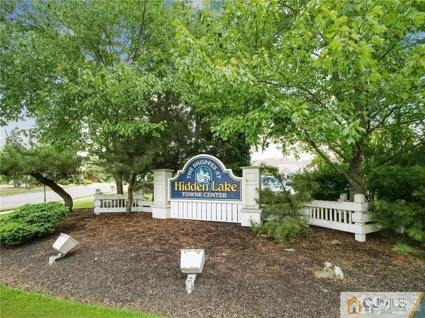 $2,400 | 354 Willowbrook Drive, North Brunswick, NJ 08902