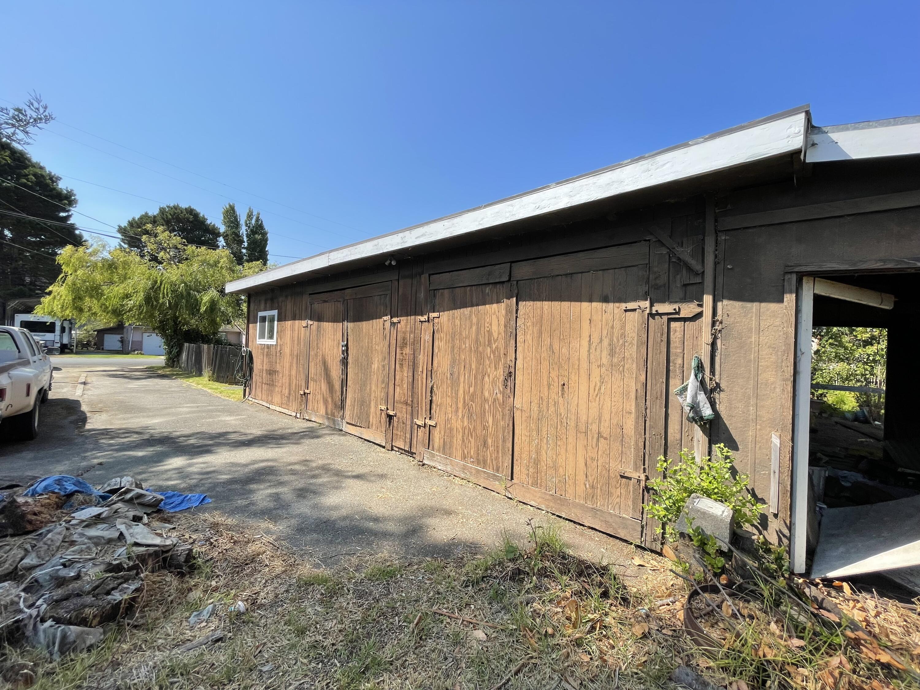 790 Ireland Street Rio Dell, CA 95562 - Photo 9 of 23