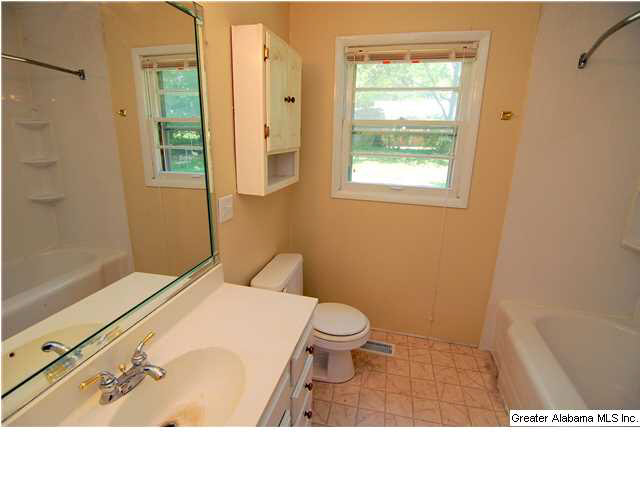 1009 Inzer Drive Birmingham, AL 35214 - Photo 7 of 15