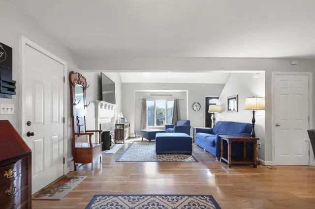 $384,500 | 4 Church Street, Winterport, ME 04496