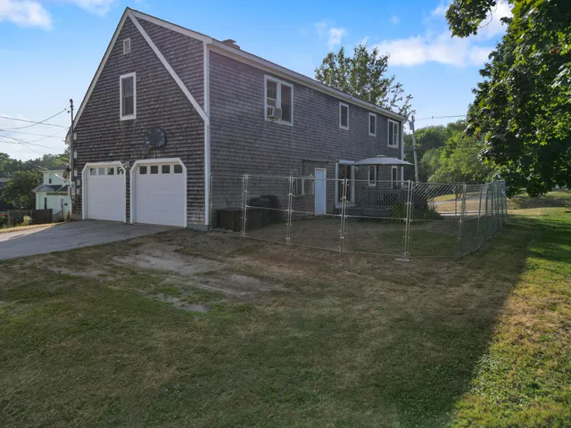 $384,500 | 4 Church Street, Winterport, ME 04496