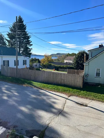 $384,500 | 4 Church Street, Winterport, ME 04496