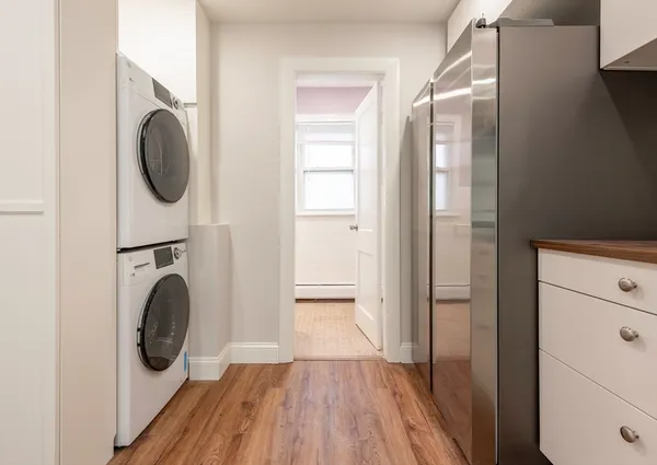 $2,600 | 106 Byron Street, Unit A, Boston, MA 02128