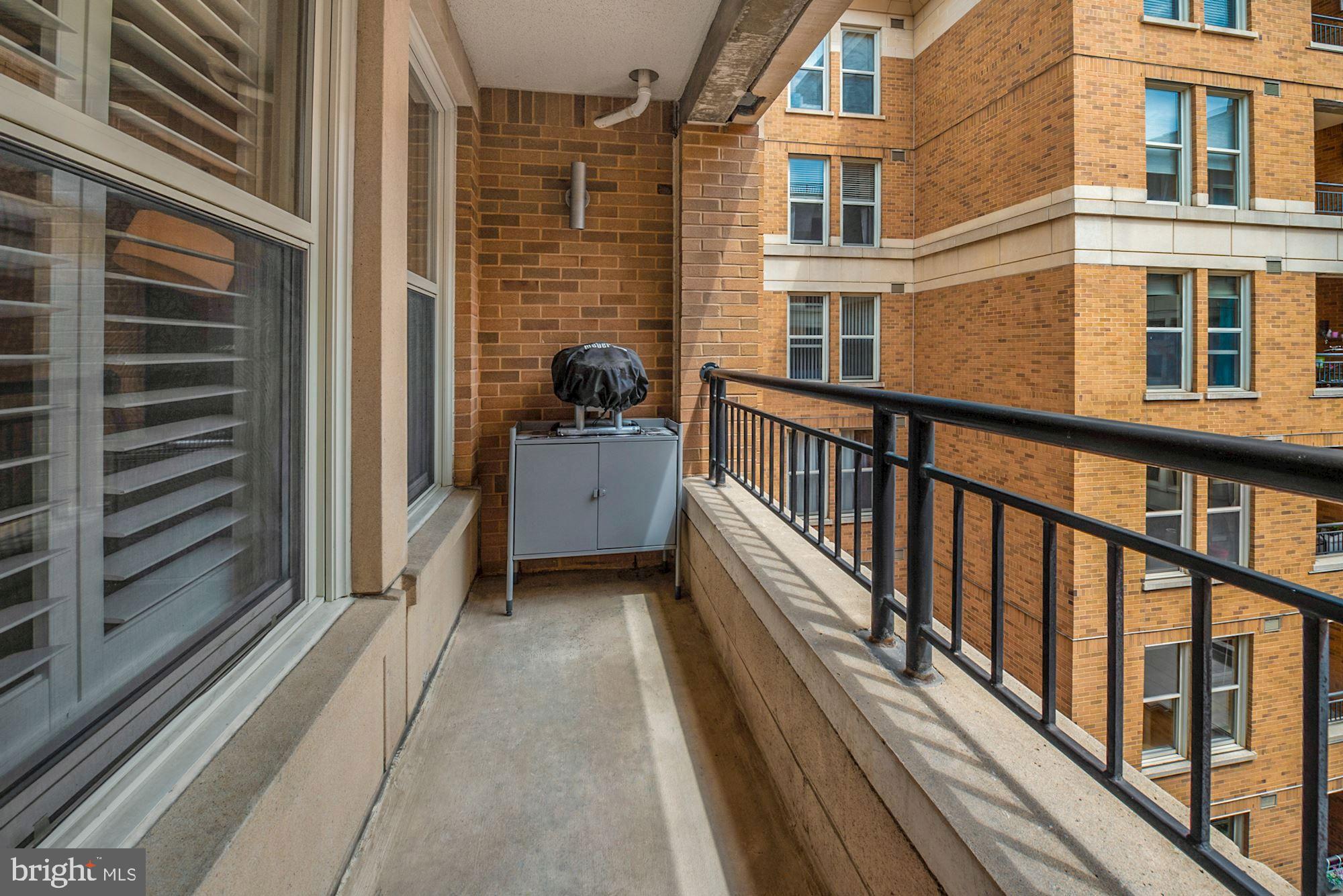 915 E Street Northwest, Unit 1005 Washington, DC 20004 - Photo 21 of 27 Private balcony