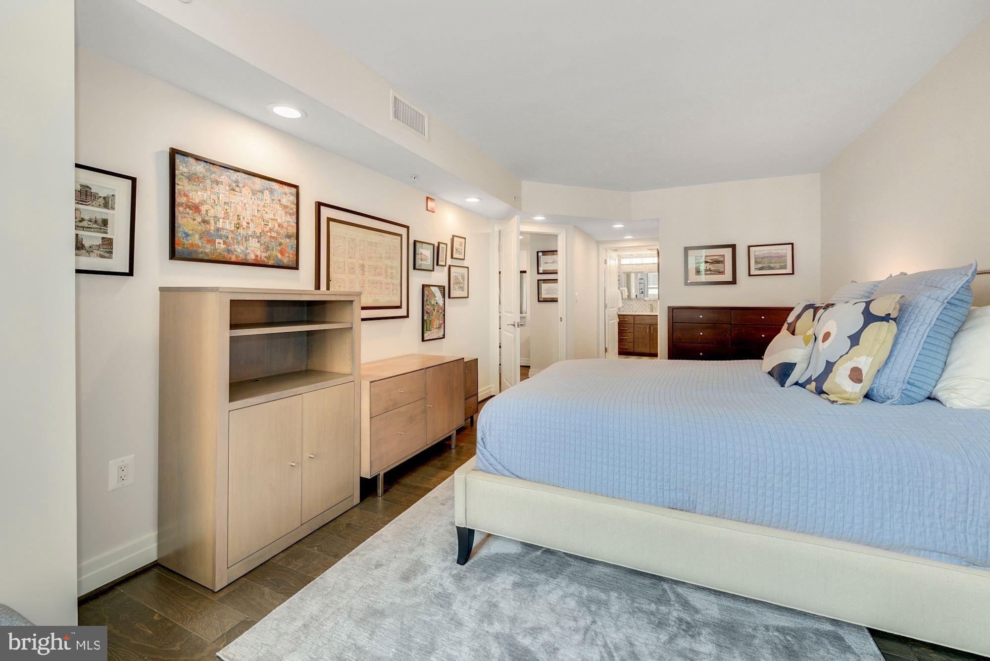 915 E Street Northwest, Unit 1005 Washington, DC 20004 - Photo 10 of 27 Owner's Suite