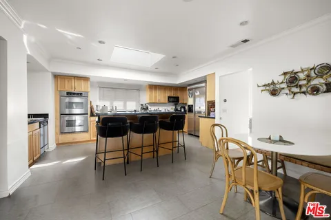 $2,000,000 | 3411 Tareco Drive, Los Angeles, CA 90068