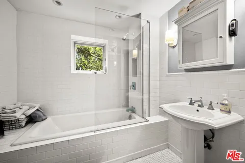 $2,000,000 | 3411 Tareco Drive, Los Angeles, CA 90068