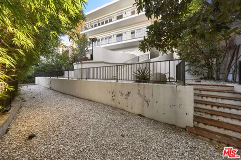 $2,000,000 | 3411 Tareco Drive, Los Angeles, CA 90068