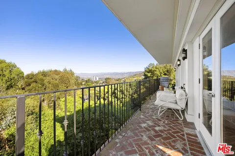 $2,000,000 | 3411 Tareco Drive, Los Angeles, CA 90068