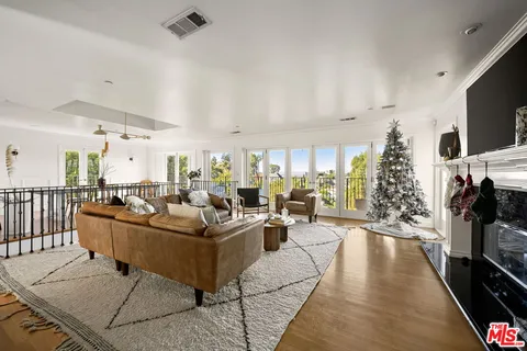 $2,000,000 | 3411 Tareco Drive, Los Angeles, CA 90068