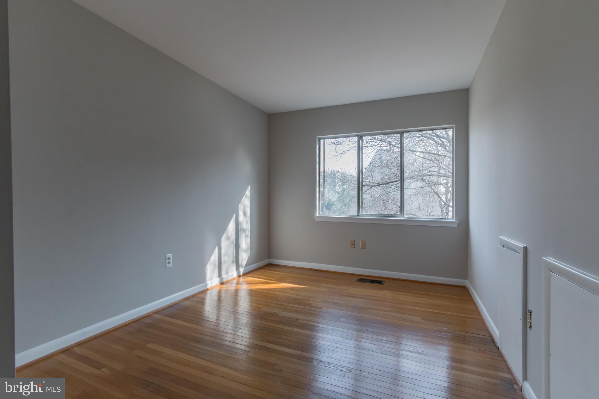 1494 Roundleaf Court Reston, VA 20190 - Photo 17 of 37 Bedroom