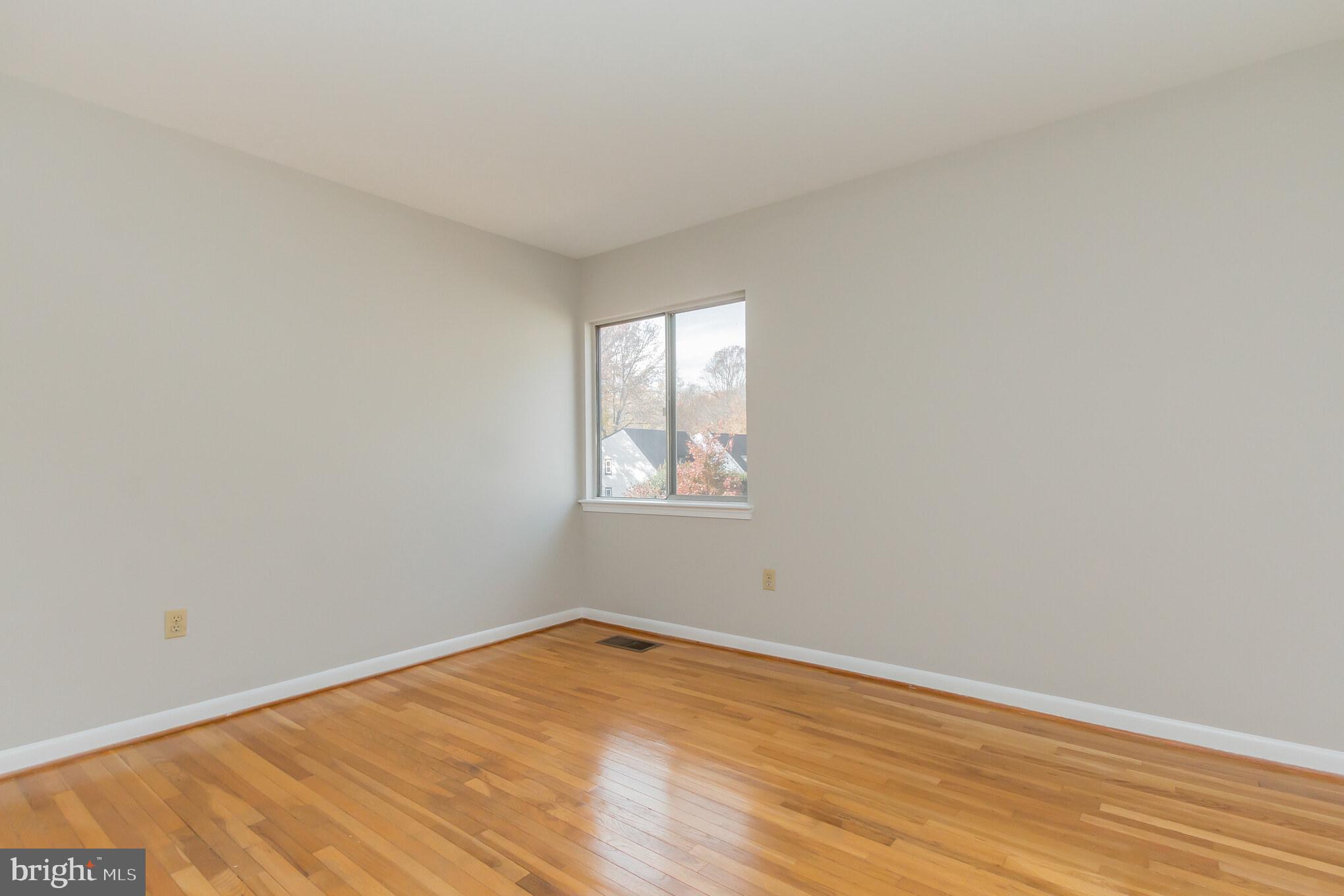 1494 Roundleaf Court Reston, VA 20190 - Photo 19 of 37 Bedroom