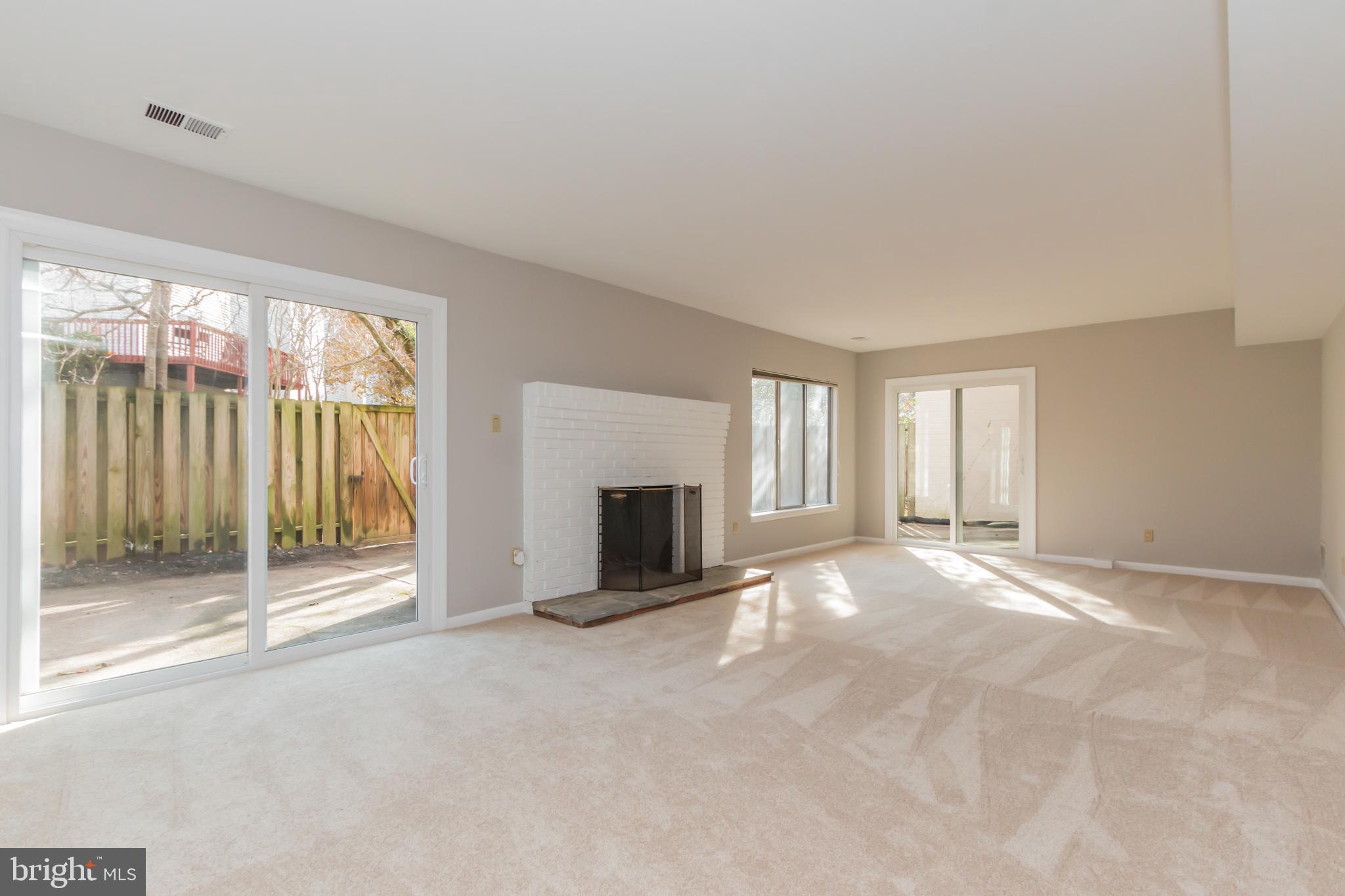 1494 Roundleaf Court Reston, VA 20190 - Photo 22 of 37 Family Room w Walk-out
