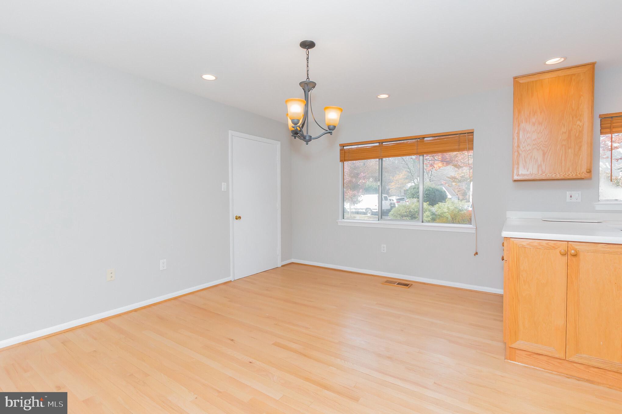 1494 Roundleaf Court Reston, VA 20190 - Photo 8 of 37 Dining Area