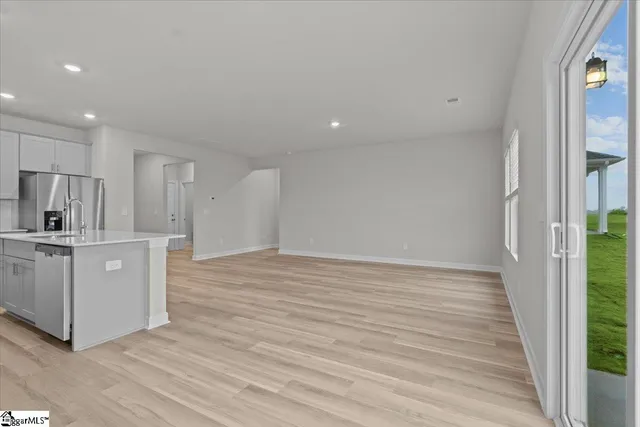 $274,900 | 1597 Erindale Drive, Wellford, SC 29385