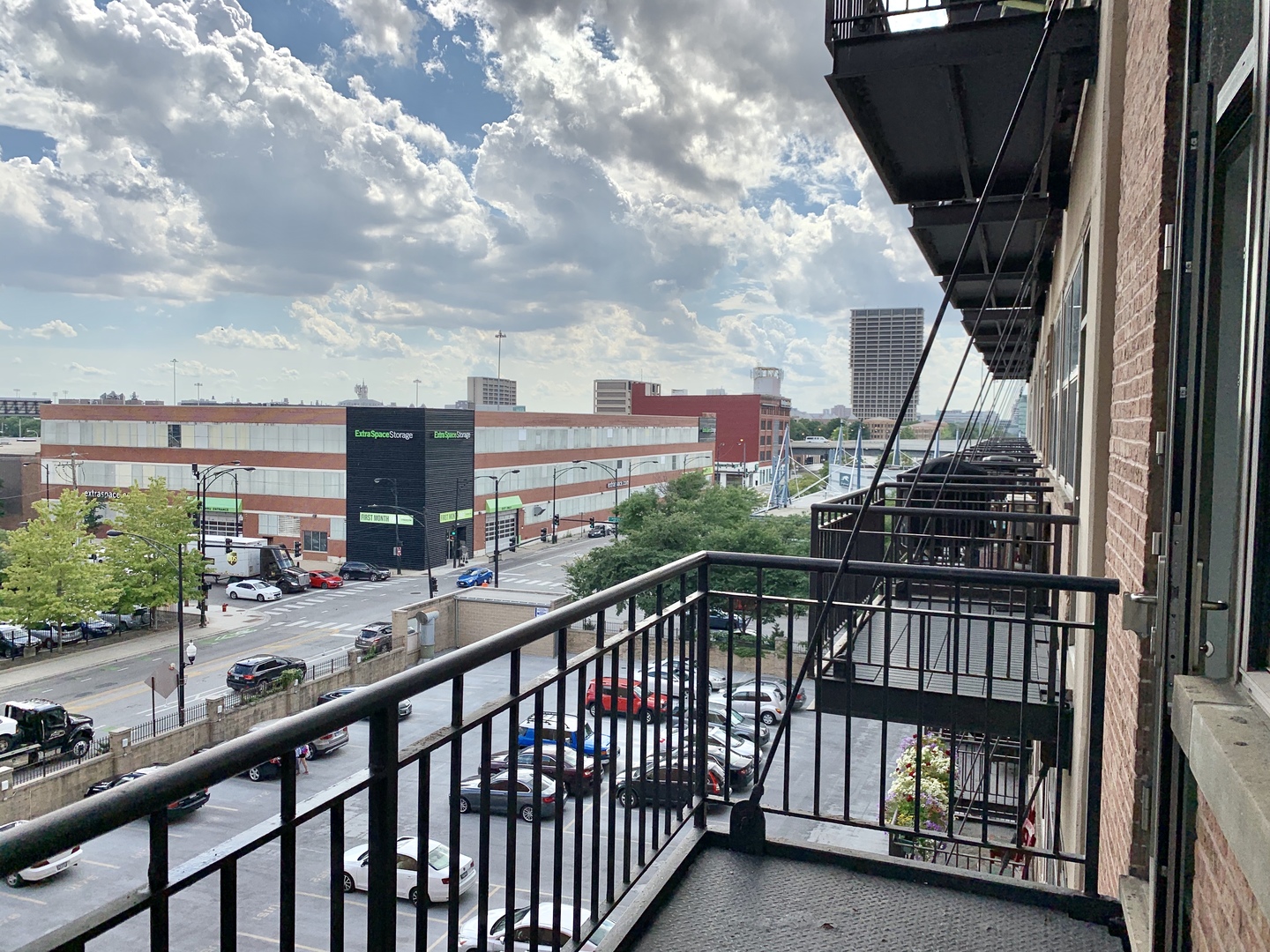 500 South Clinton Street, Unit 417 Chicago, IL 60607 - Photo 14 of 18 a view of a balcony with furniture
