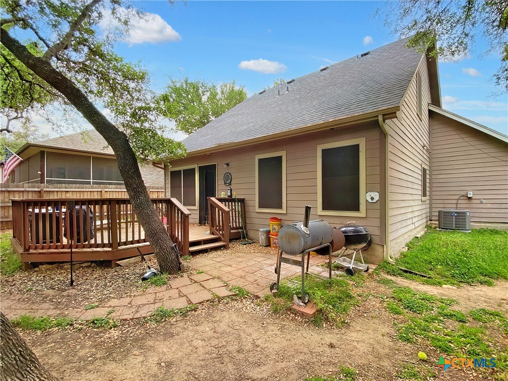 2009 Ridge View Drive San Marcos, TX 78666 - Photo 3 of 5