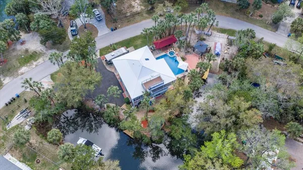 $715,000 | 6093 Avenue Of The Palms, Weeki Wachee, FL 34607