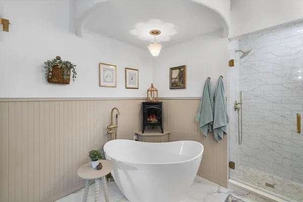 $715,000 | 6093 Avenue Of The Palms, Weeki Wachee, FL 34607