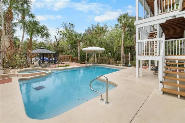 $715,000 | 6093 Avenue Of The Palms, Weeki Wachee, FL 34607