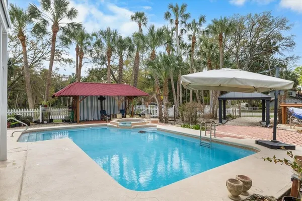 $715,000 | 6093 Avenue Of The Palms, Weeki Wachee, FL 34607