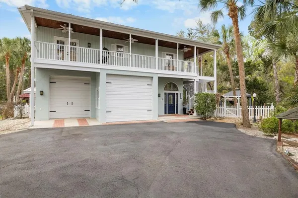 $715,000 | 6093 Avenue Of The Palms, Weeki Wachee, FL 34607