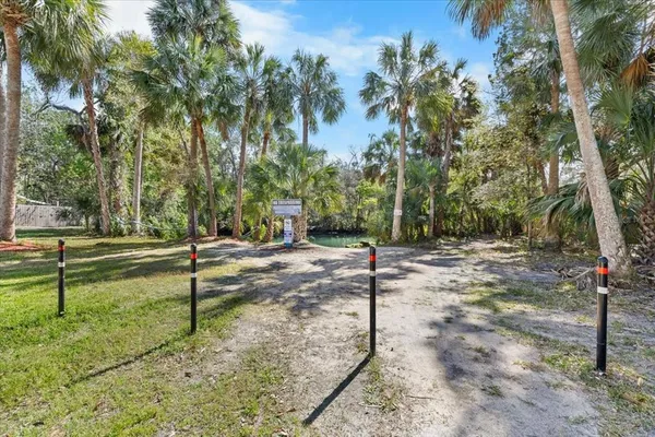 $715,000 | 6093 Avenue Of The Palms, Weeki Wachee, FL 34607