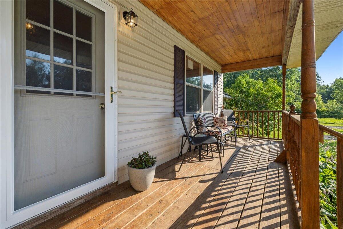 11265 West Coon Lake Road Webberville, MI 48892 - Photo 5 of 31 21-11265 W. Coon Lake-11