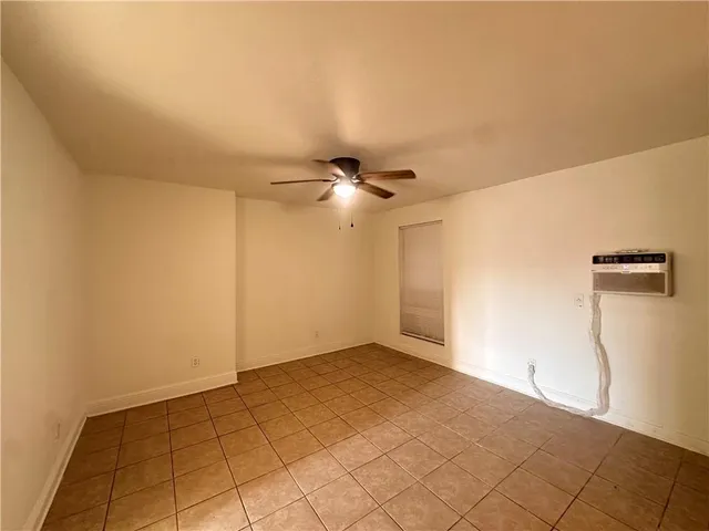 $900 | Undisclosed Address, Metairie, LA 70005