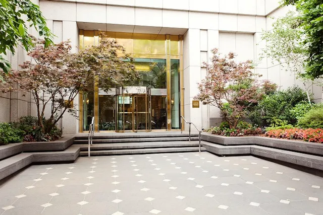 a view of a tall building